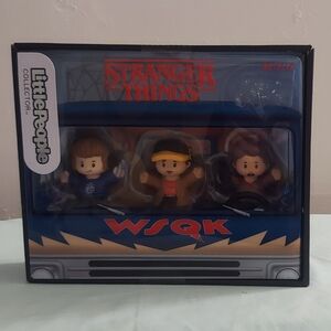 Stranger Things WSQK Radio Trio - Kids Toy Collectible